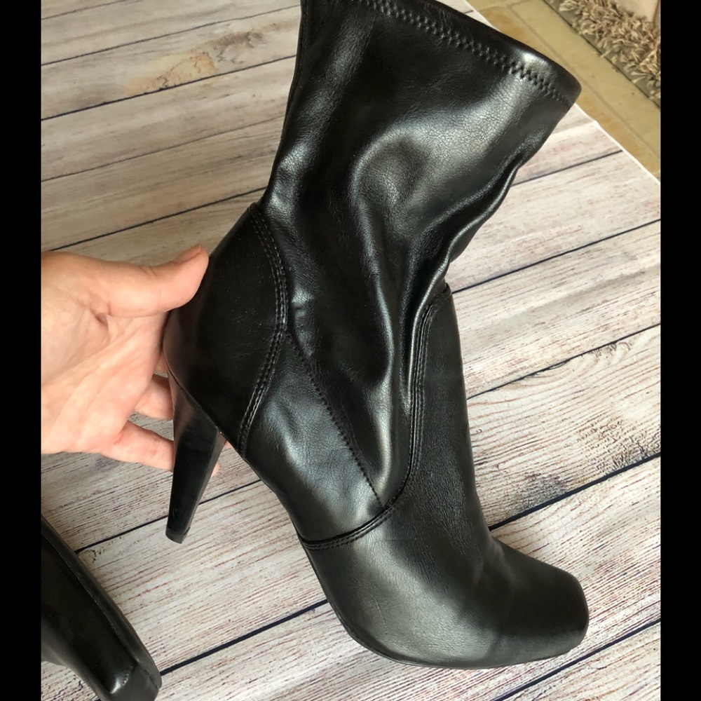 Jessica Simpson faux leather high heel boots sz 10